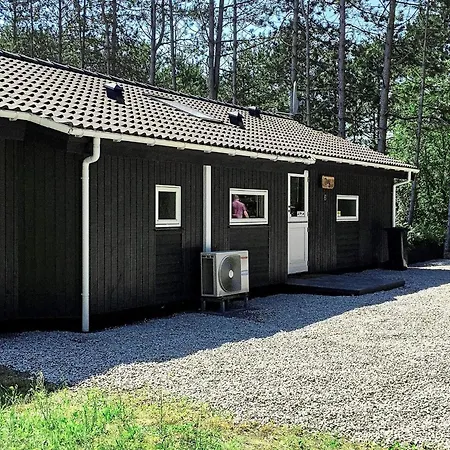 8 Person In Rodby-by Traum * Rodby