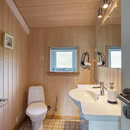 8 Person In Rodby-by Traum Rodby